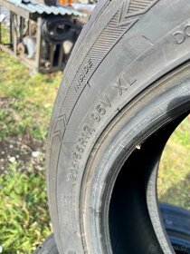 Zimní pneumatiky 205,55,R17. - 4