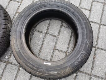 Pneu 155/65 R13 - 4
