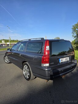 Volvo V70 2,4 D5 manuál - 4