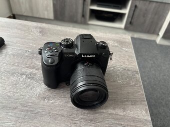 Panasonic Lumix GH5 + Lumix G Vario 12-60mm + prislusenstvi - 4
