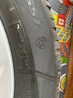 kola zimni r17 original bmw f10 s pneu dunlop na sezonu - 4