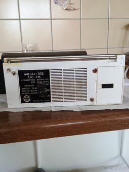 Staré rádio RIGA s pouzdrem - 4