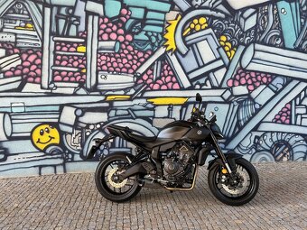 Yamaha MT-07 MY25, Quick-shifter a Vyhřívání a -3cm, na 9/25 - 4