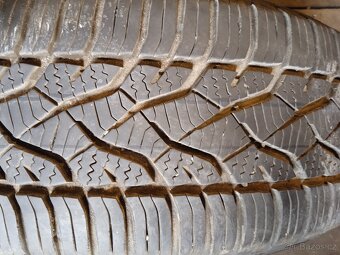 Prodám ALU disky s celoročním pneu. - 4