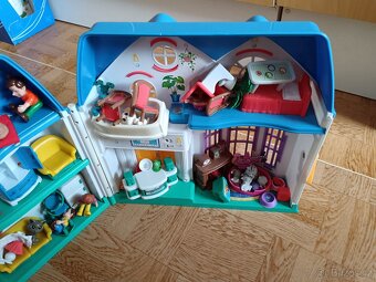 Rozkládací domeček pro panenky i s hračkami - 4