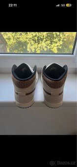 Boty Air Jordan 1Mid SE - 4