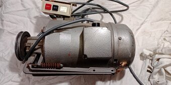 overlock průmyslový GEMSY - 4