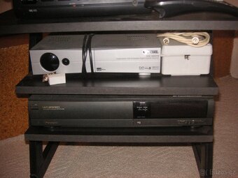 malá barevná televize zn.philips včetně videa - 4