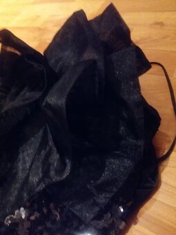 Guess saty maturitni dlouhe  tylove plesove 36 - 4