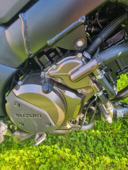 Suzuki V-Strom 1050 - 4