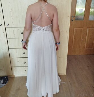 bílé šaty na věneček - 4