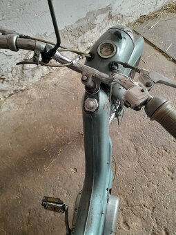 Jawa 551 - 4