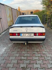 Křídla (spoilery) kufru mercedes - 4