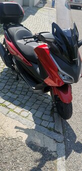 prodám zánovní Honda Forza 350 Smart top box - model 2025 - 4