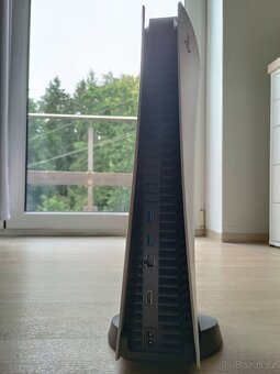 PS5 s mechanikou + 1 ovladač + 5 her - 4