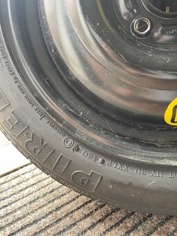 Prodám dojezdové kolo 125x80R15 ford focus MK1 - 4