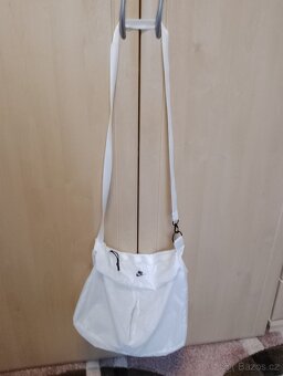 Vesta péřová značky NIKE nová velikost 3XL - 4