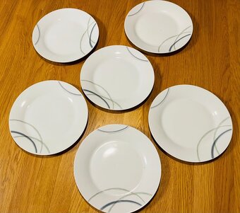 Sada talířů a misek IKEA, sklenice na nápoje atd. viz fotky - 4