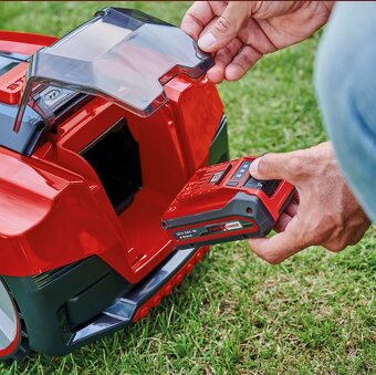 PROFESSIONAL Robotická sekačka na trávu FREELEXO SMART 750 - 4