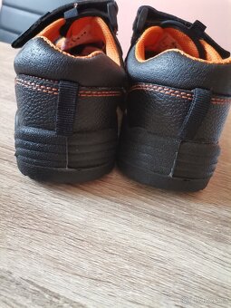 Dámské pracovní sandále - 4