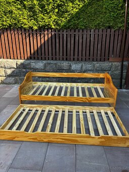 Dřevěná postel - 4