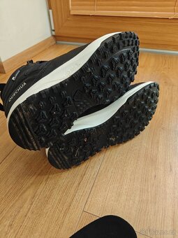 Zimní obuv vel. 40 - 4