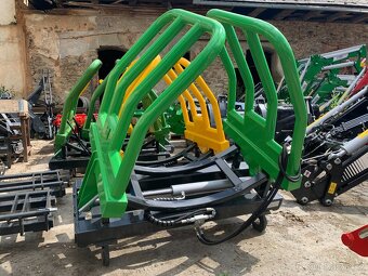 kleště na balíky MAXI pro manipulátory - 4