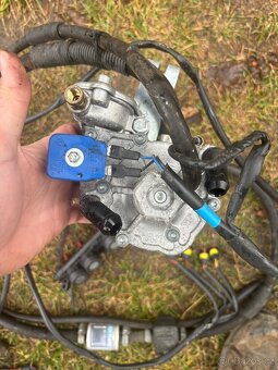 Přední část systému LPG - 4