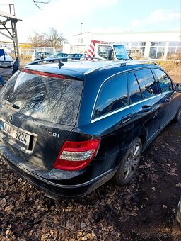 Mercedes C350 V6 - 4