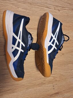 sálovky ASICS UPCOURT 5 - 4