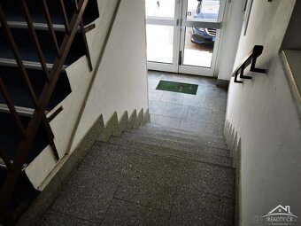 Pronájem kanceláře v průmyslové zóně - 4