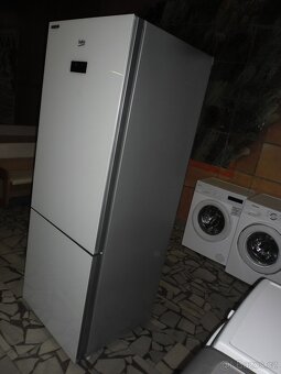 Lednice Beko CNE520EE0ZGW, 190x70 cm, A+++ - 4