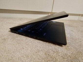 Lenovo NEC VB-7 - 13,3" 10.gen i5, nové SSD, W11 - 4