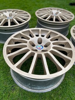 ALU disky 5 x 110 R18 8j et35 - 4