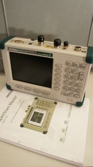 Spektrální analyzátor Anritsu MS2711D se sledovacím generáto - 4
