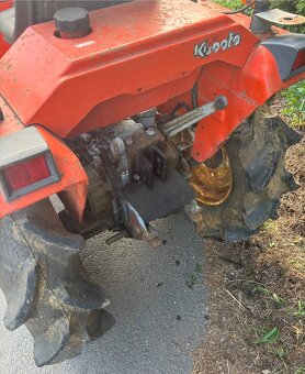 Japonský malotraktor Kubota B-40, 14 koní, 4x4 - 4