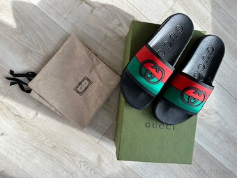 GUCCI Dámské pantofle - 4