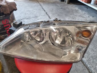 Přední světlomety Ford Mondeo mk3 - 4