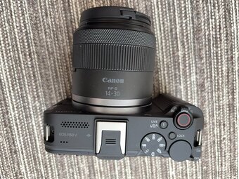 Canon EOS R50 V + RF-S 14-30 mm f/4-6,3 IS STM - 4