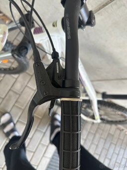 Dámské horské kolo Genesis Zero – Shimano Alivio, kotoučové - 4