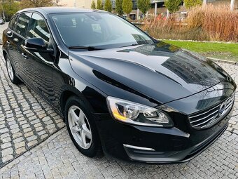 Volvo V60 2.0D3 5VÁLEC MANUÁL LED VÝHŘEV SENZORY - 4