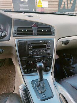 Volvo XC70 D5 136kw - Náhradní díly - 4