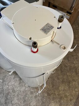 Bojler Electrolux EWH - 150 R - 4