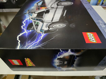 LEGO® Creator Expert 10300 Stroj času z Návratu do budoucnos - 4