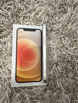 Iphone 12, 128 GB bilá - 4