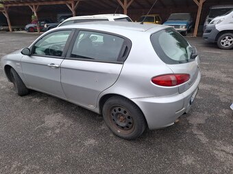 Alfa Romeo 147 16v jtd - 4