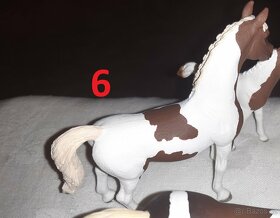 6. Koně zn. Schleich, Pintobiánská klisna, Appaloosa hříbě - 4