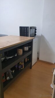 Pronajmu malý byt 1+kk 24m2 s balkonem v Praze Žižkov - 4