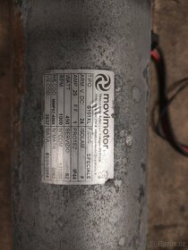 Elektromotor s převodovkou - 4