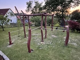 Workout hřiště - venkovní posilovna z akátu - 4
